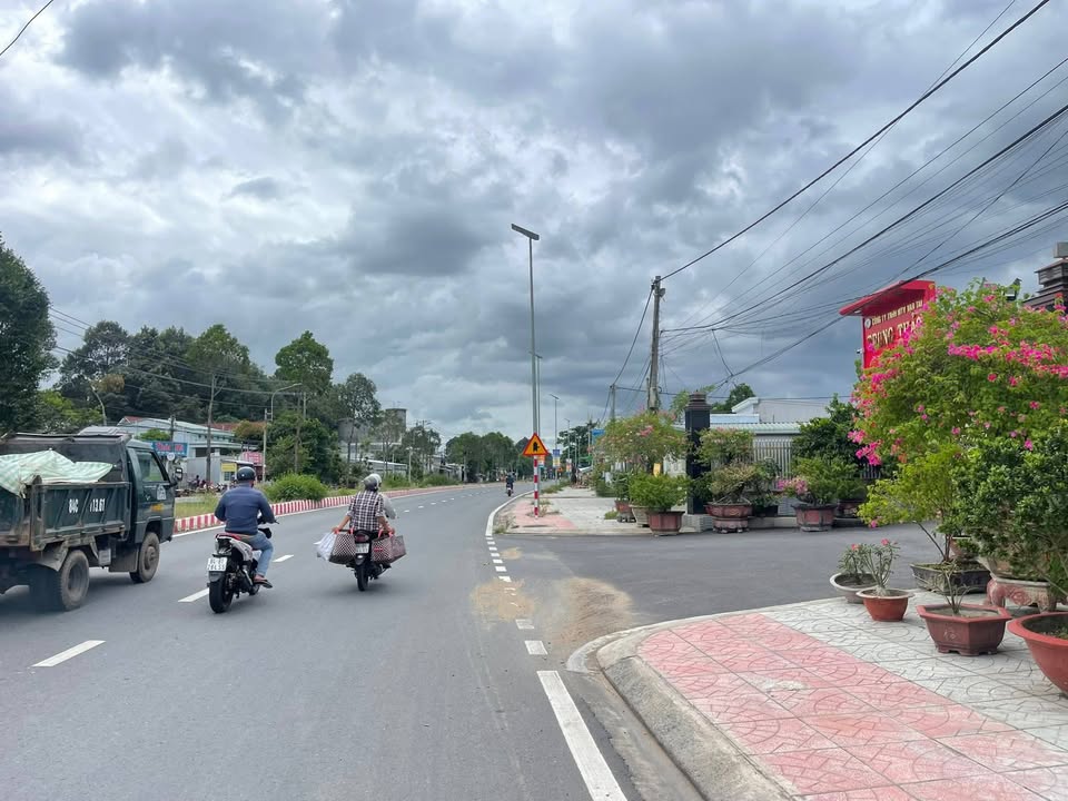 Nhà 1 Trệt 1 Lầu Phường Nguyệt Hóa 71m² giá 1 tỷ - Sẵn sàng vào ở!