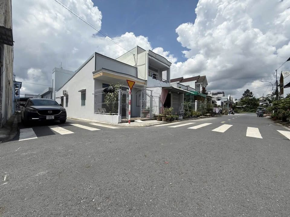 Nhà cấp 4 Trà Ôn 81m² giá 1.6 tỷ - Mặt tiền 2 xe hơi qua lại thoải mái!