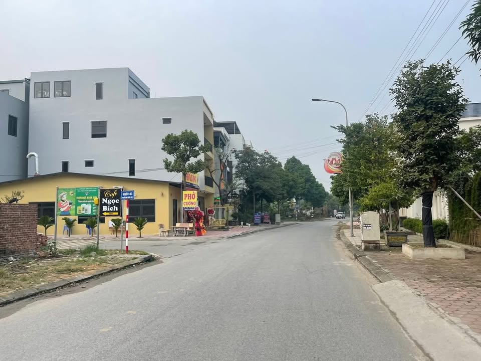 Đất nền 2 mặt tiền đường Chu Văn An Dữu Lâu 262m² giá 1x tỷ - Sẵn sàng kinh doanh!