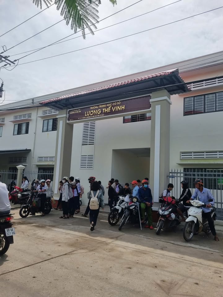 Đất vườn 200m² phường 8, Cà Mau giá 600 triệu - Sổ hồng chính chủ!