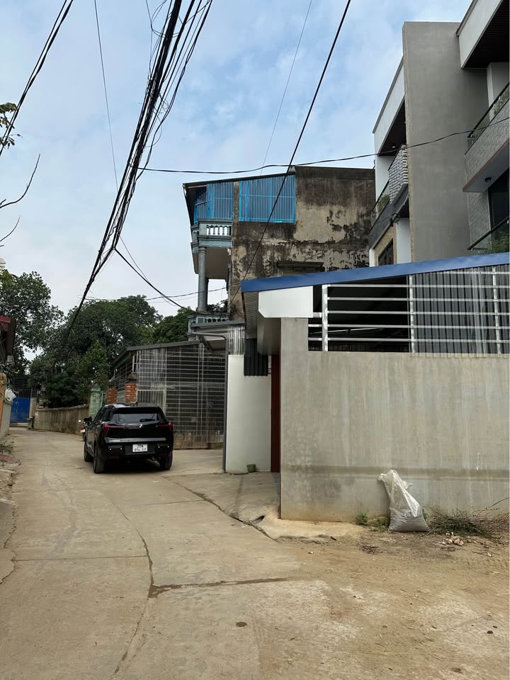 Đất nền Gia Sàng Thái Nguyên 110m² giá 2.1 tỷ - Sổ hồng chính chủ, thuận tiện kinh doanh!