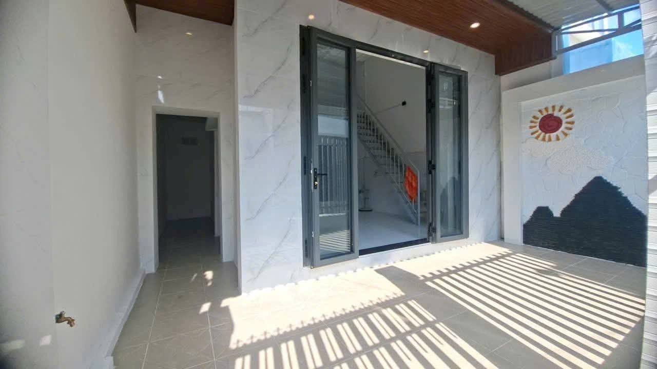 Nhà cấp 4 Long Hải, 75m² giá 1.75 tỷ - Gần chợ, xe hơi vào tận nhà!