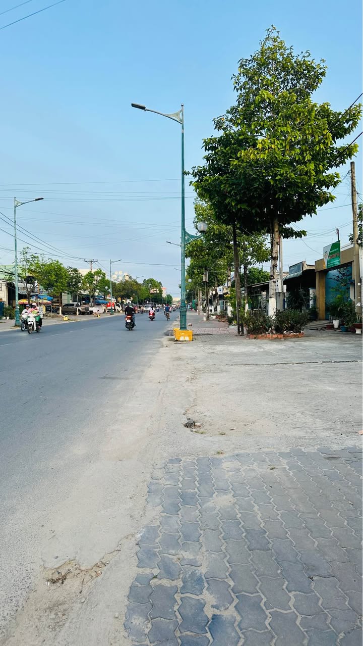 FrontHouse Nguyễn Văn Linh Hòa Thành 145m² giá 3.5 tỷ - Cơ hội đầu tư tuyệt vời!