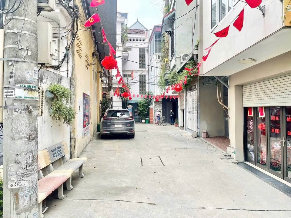 Nhà riêng Xuân Đỉnh 35m² giá thỏa thuận - Gần ô tô, thang máy hiện đại!