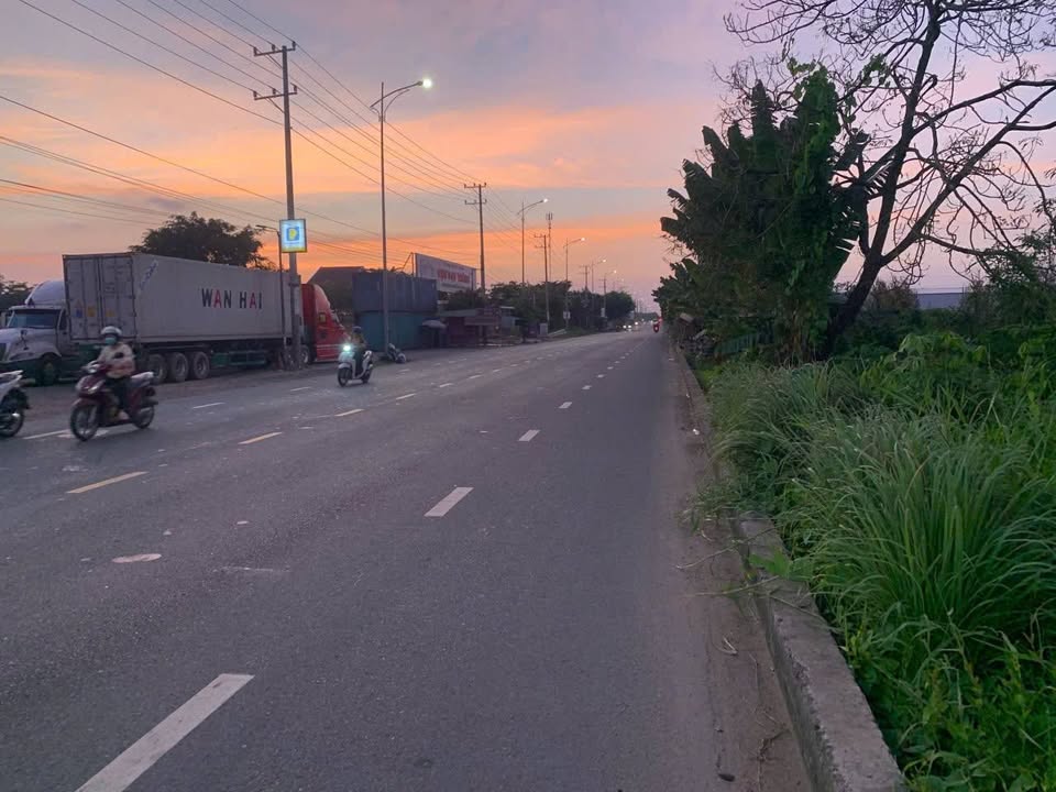 Đất nền mặt tiền Nguyễn Văn Linh, Cần Thơ 1500m² - Giá chỉ 4 tỷ, sẵn sàng đầu tư!