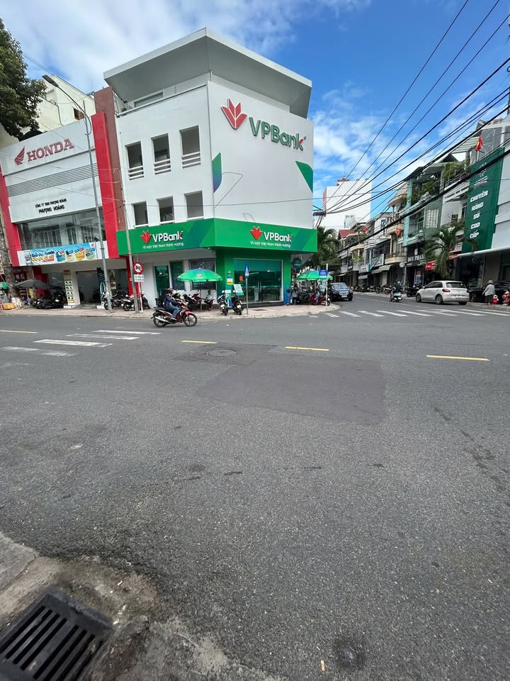 Đất tặng nhà tại Nha Trang 221m² giá 30 tỷ - Vị trí siêu hiếm chỉ 250m ra biển!