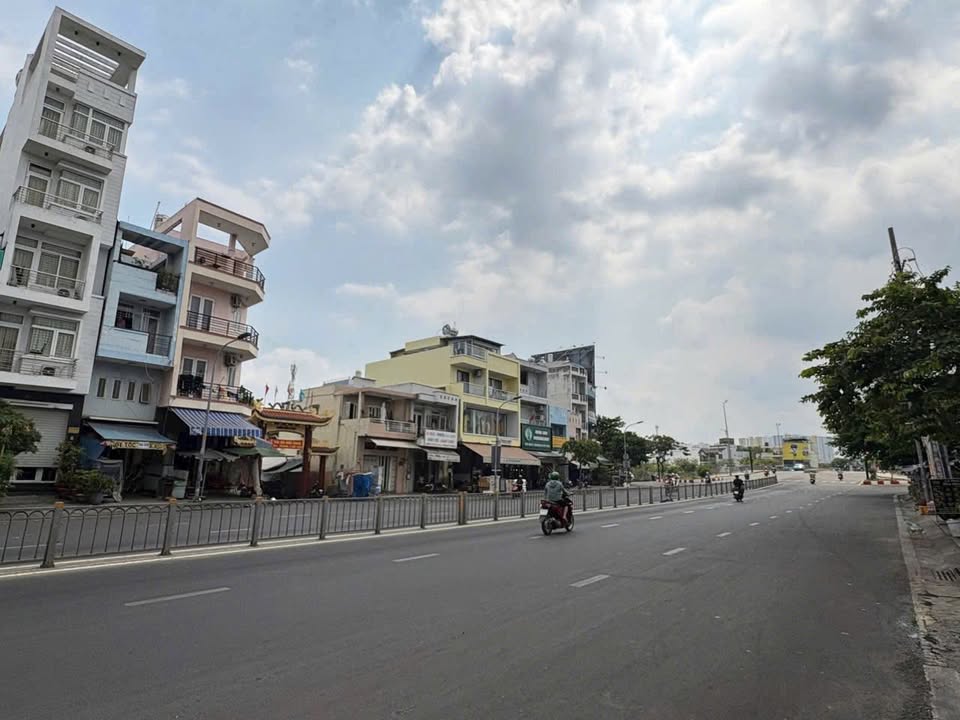 Nhà mặt tiền đường Phạm Văn Chí, Quận 6, 36m² giá 9 tỷ - Kinh doanh và ở lý tưởng!