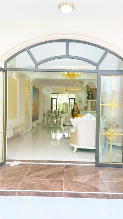 Nhà riêng Bình Chánh 225m² giá 4.18 tỷ - Sổ hồng riêng, thiết kế đẹp!