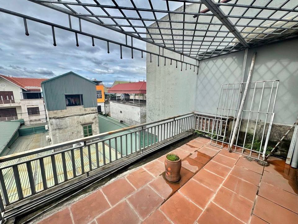 Nhà riêng Ninh Hiệp, Gia Lâm 74m² giá 6.6 tỷ - Thiết kế chắc chắn, gần trung tâm làng nghề!