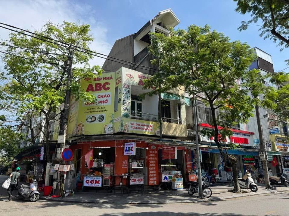 Nhà 04 tầng mặt tiền đường Ngô Quyền, Huế 59m² giá 20 triệu - Đối diện Bệnh Viện Quốc Tế!