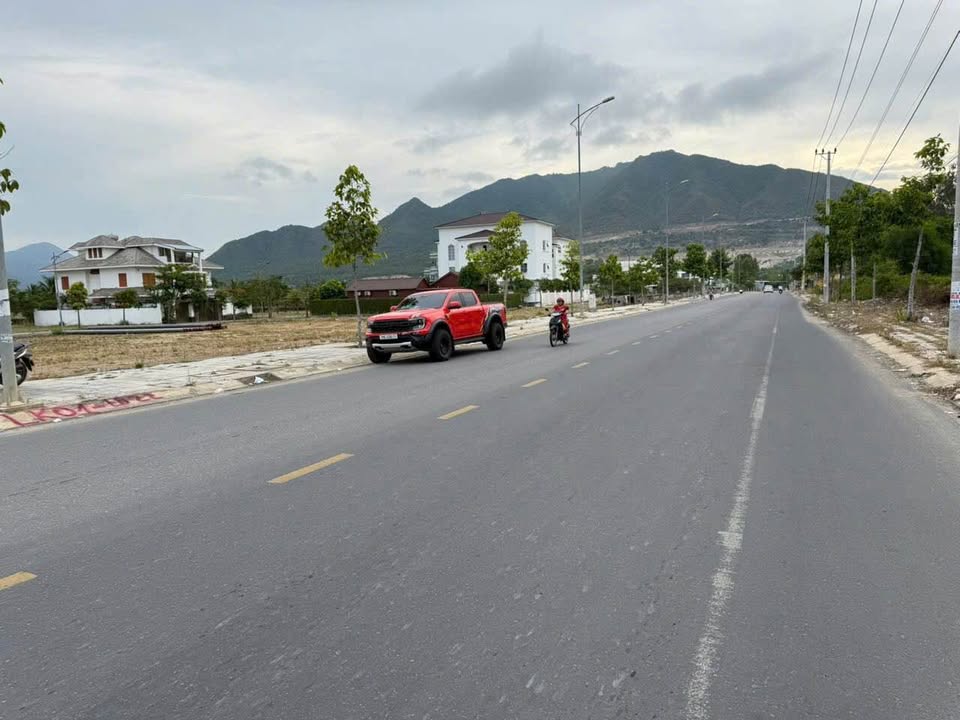 Đất nền Khu đô thị ven sông Tắc, Nha Trang 140m² giá 5.6 tỷ - Cơ hội đầu tư tuyệt vời!