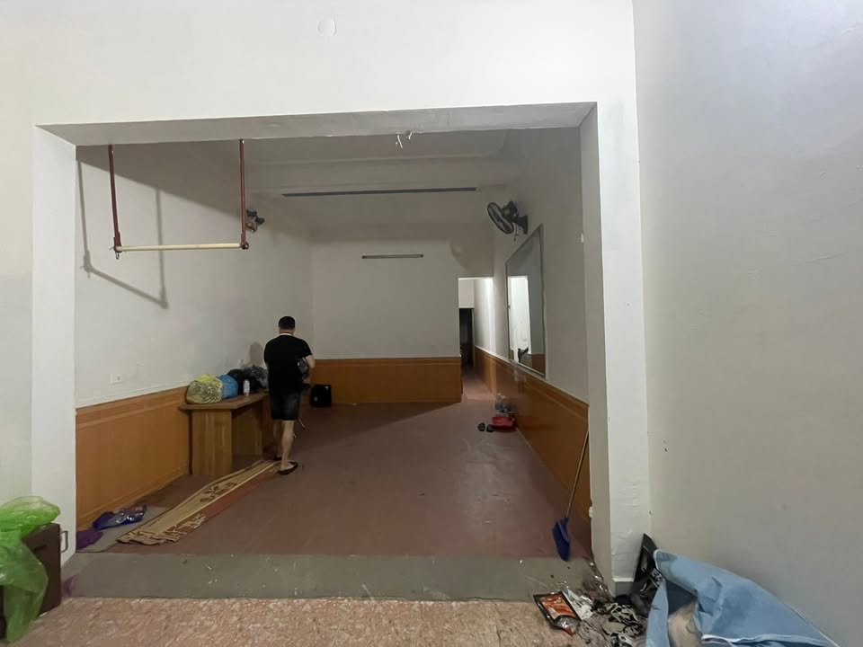 Nhà cho thuê 2 tầng ngõ 78 Lê Hồng Phong, Vinh 85m² - Phù hợp ở hộ gia đình và văn phòng