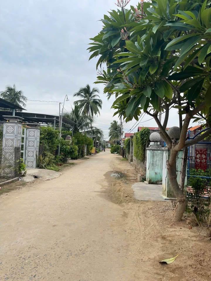 Đất nền Vạn Hưng, Vạn Ninh 140m² - Cách biển chỉ 100m!