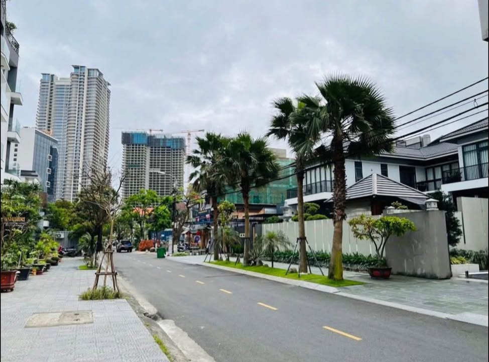 Đất biệt thự đường Võ Nghĩa, Đà Nẵng 300m² giá 50 tỷ - Vị trí đắc địa gần biển!