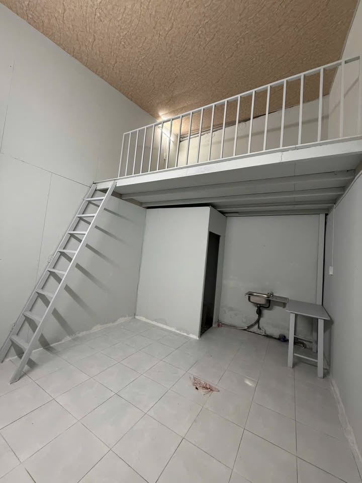 Phòng trọ cho thuê tại 142 Hoàng Ngân, quận 8, diện tích 22m² - Nhà mới, sạch sẽ, giá tốt!