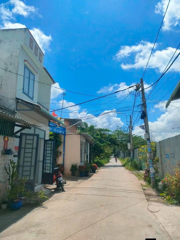 Nhà bán tại Bình Chánh 48m² giá 1.45 tỷ - Chính chủ cần bán gấp!