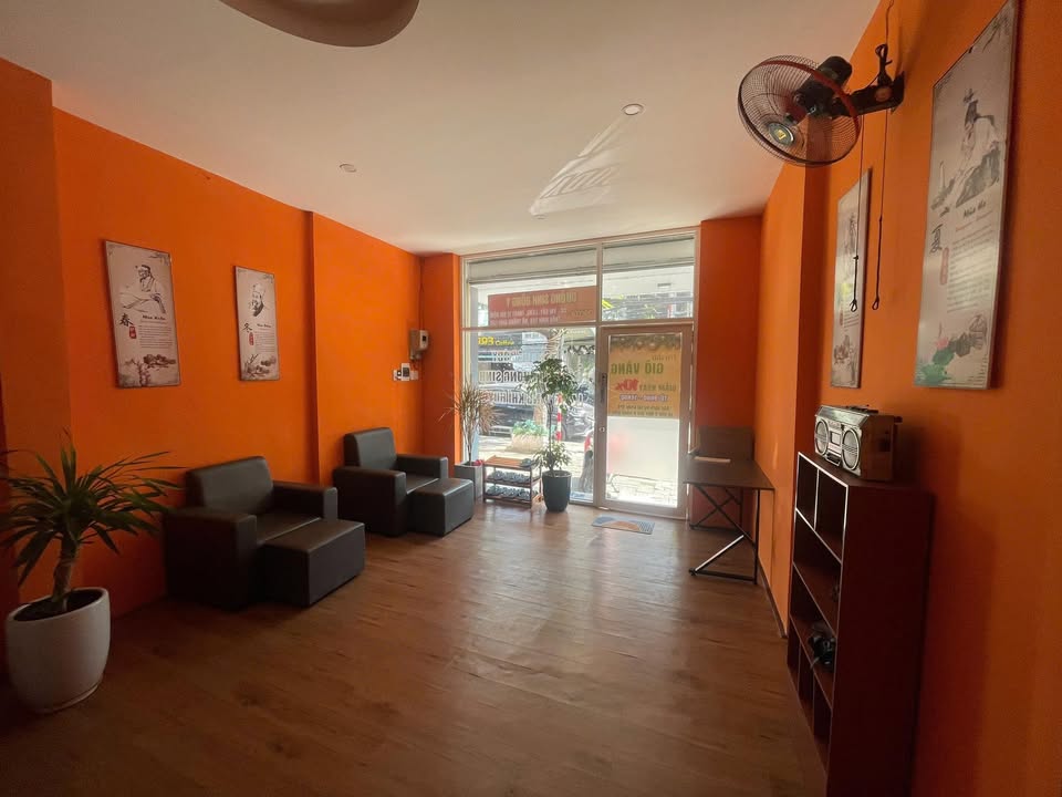 Cho thuê mặt bằng kinh doanh đường Trưng Nữ Vương, Hải Châu - Diện tích 22m², giá 5 triệu/tháng!