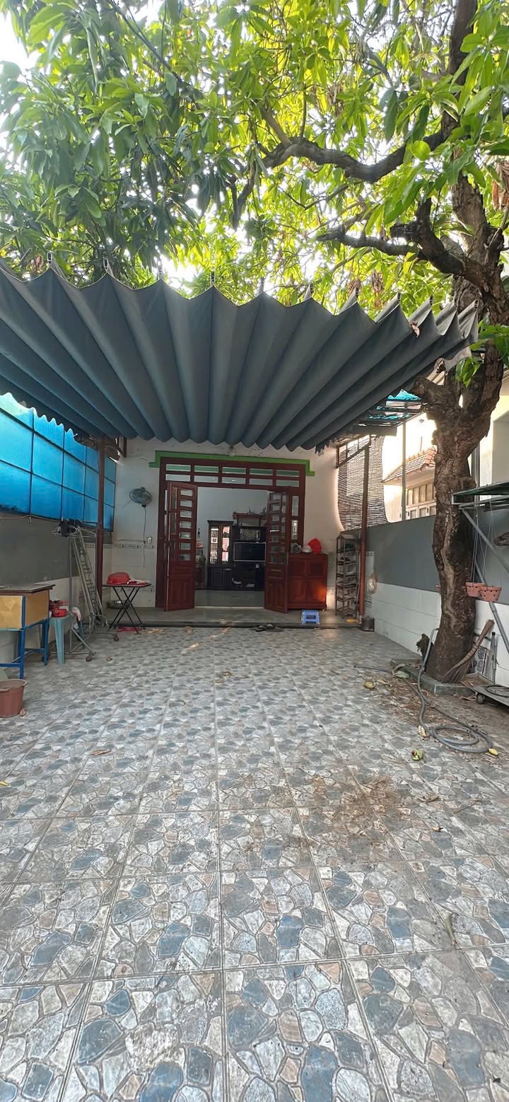 Nhà phố khu Vườn Dừa, Phước Tân 137.7m² giá 2.75 tỷ - Sổ đỏ chính chủ, thương lượng ngay!