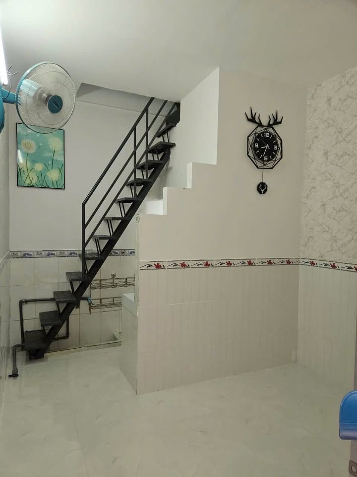 Nhà nguyên căn cho thuê tại Gò Vấp 12.6m² giá chỉ 4 triệu/tháng - Phù hợp gia đình nhỏ!