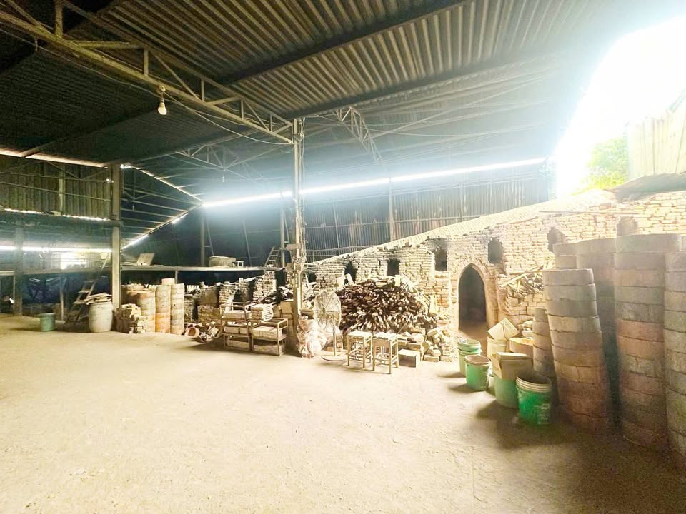 Cho thuê Nhà xưởng Bình Dương 2300m² - Vị trí đắc địa, giá 100 triệu/tháng!