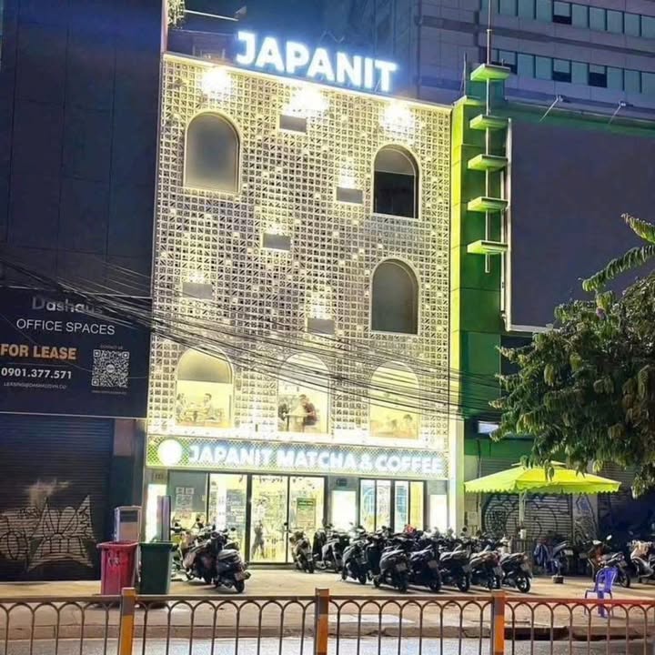 Nhà mặt tiền Cách Mạng Tháng 8, Quận 1, 103m² - Đầu tư sinh lời ngay!