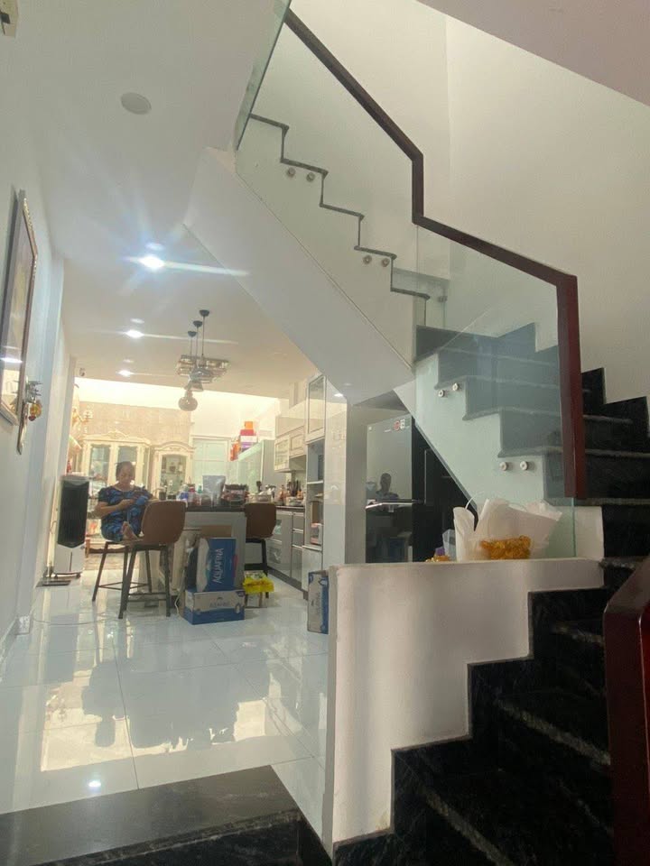 Nhà đẹp Bùi Thị Xuân, Tân Bình 78m² giá 9.6 tỷ - Vào ở ngay, vị trí VIP!