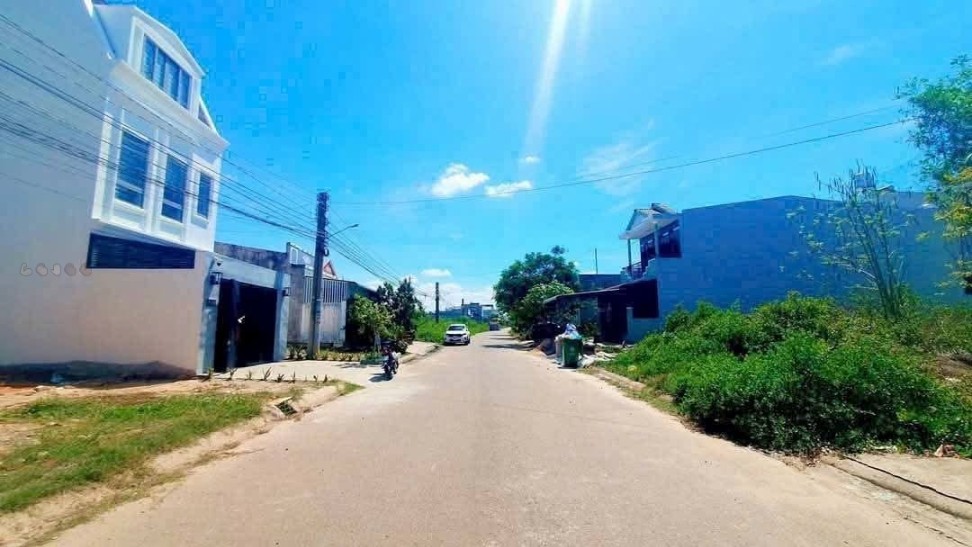 Lô đất thổ cư KDC Bến Lội, Hàm Thắng 100m² giá 1.4 tỷ - Pháp lý chuẩn sổ đỏ!