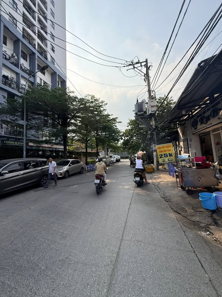 Nhà hẻm 35 Trần Xuân Soạn, Quận 7, 200m² giá 25 tỷ - Vị trí kinh doanh sầm uất!