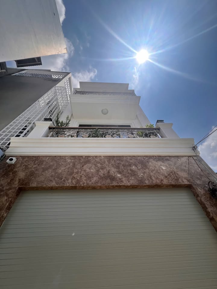 Nhà phố Q7, 72m² chỉ 9 tỷ - Ô tô vào tận nhà, Đầu tư sinh lời ngay!