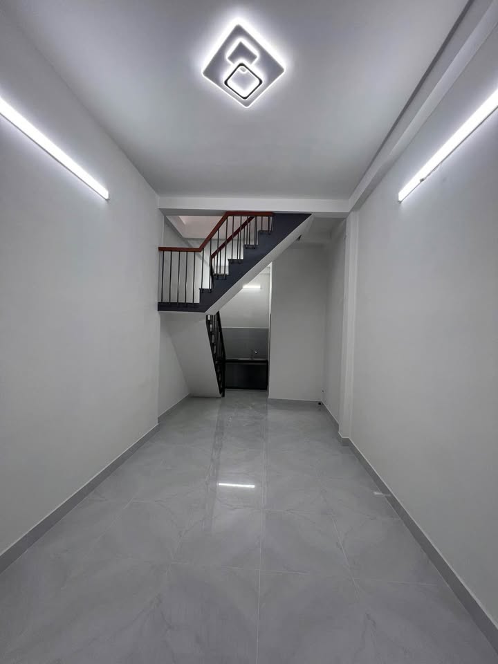 Nhà đẹp Quận 8 51m² giá 3.5 tỷ - Sổ hồng riêng, dọn vào ở ngay!