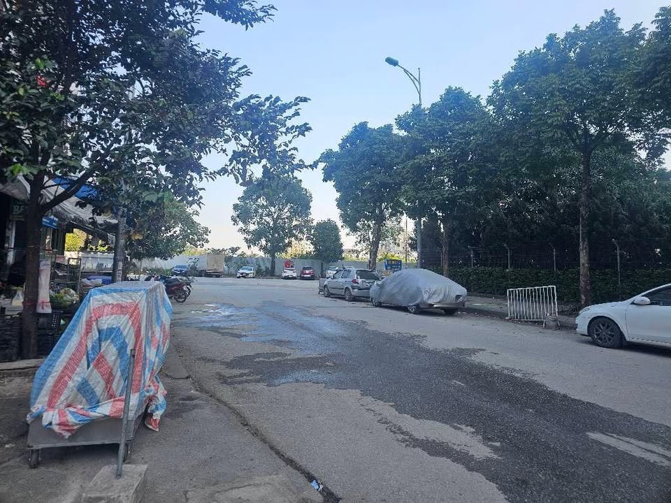 Đất An Khánh 50m² giá 12 tỷ - Kinh doanh sầm uất, ô tô đỗ cửa!