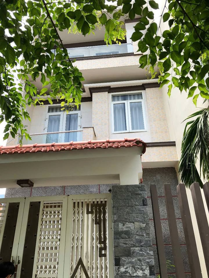 Nhà nguyên căn 5PN Khuê Mỹ, Ngũ Hành Sơn 100m² giá 20 triệu - Gần biển chỉ 1km!