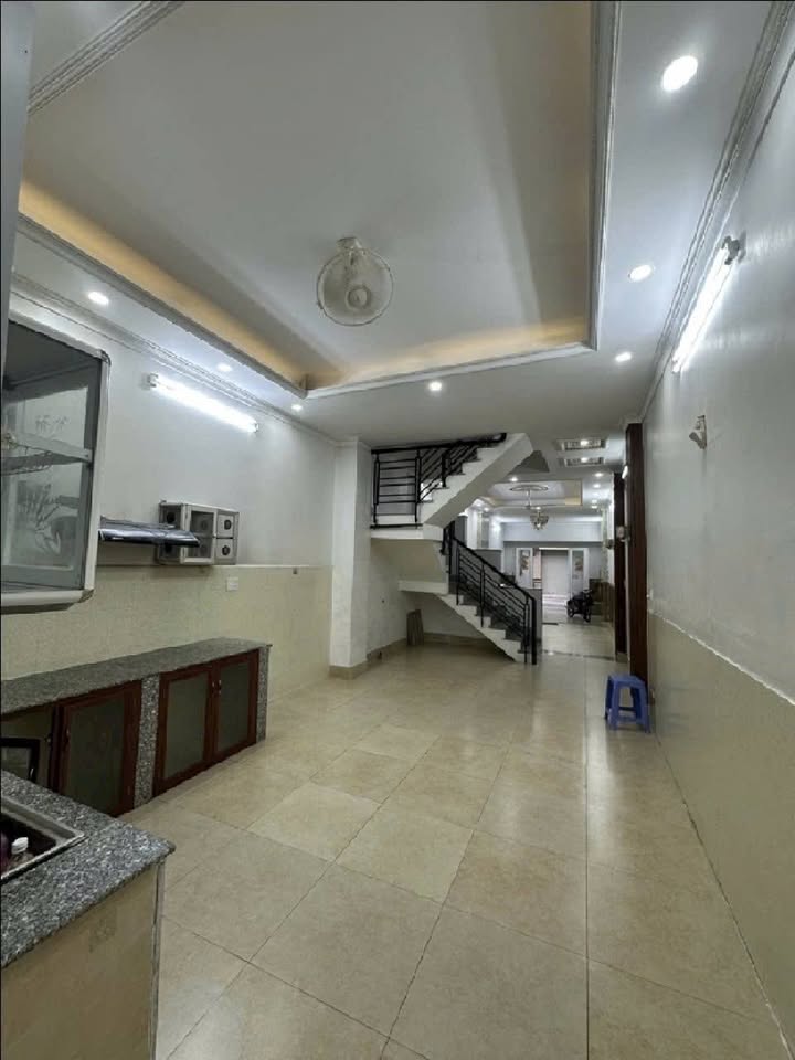 Nhà 3 tầng đường Phan Văn Hớn, Hóc Môn 166.6m² giá 5 tỷ - Vị trí đắc địa, khu dân cư VIP!