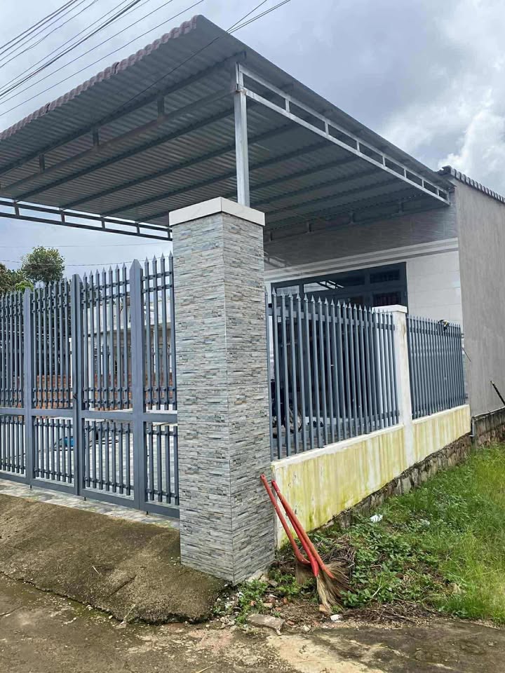 Nhà riêng Đắk Mil 180m² giá 1.5 tỷ - Nhà mới đẹp, sát nhà thờ Thanh Lâm!