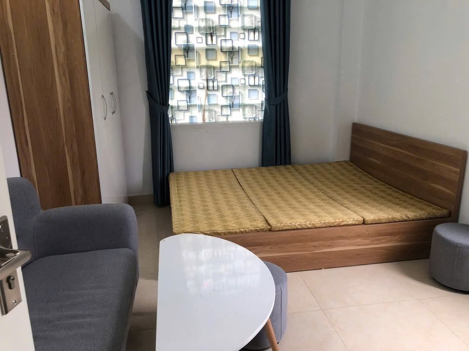 Phòng cho thuê tại Đặng Văn Ngữ, Đống Đa 20m² giá 4.2 triệu - Không chung chủ, đầy đủ tiện nghi!