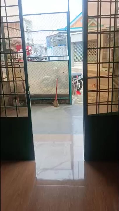 Cho thuê nhà nguyên căn mặt tiền Tuệ Tĩnh, Pleiku 2 tầng - Kinh doanh thuận lợi!