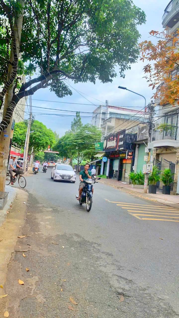 Nhà 1 trệt 2 lầu KDC D2D Biên Hòa 72m² giá 7.9 tỷ - Đầu tư sinh lời tại vị trí đắc địa!