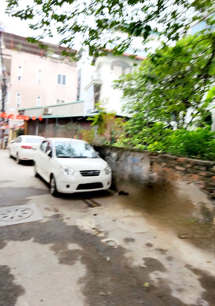 Đất phân lô Đông Ngạc, Bắc Từ Liêm 40m² giá 8 tỷ - Đường ô tô tránh, dân trí cao!