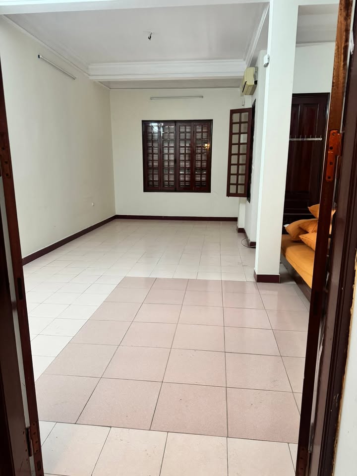 Văn phòng cho thuê tại Láng Hạ 50m² chỉ 6 triệu - Không gian làm việc lý tưởng!