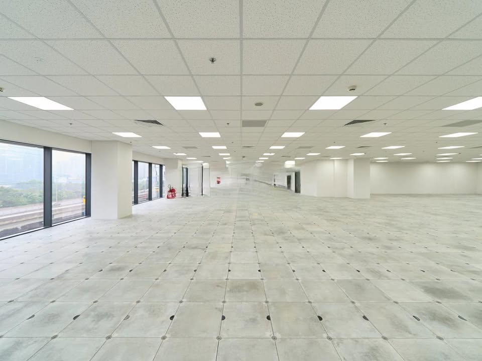 Văn phòng cho thuê tại Triều Khúc, Thanh Xuân 280m² giá chỉ 42.4 triệu/tháng - Không gian làm việc lý tưởng!