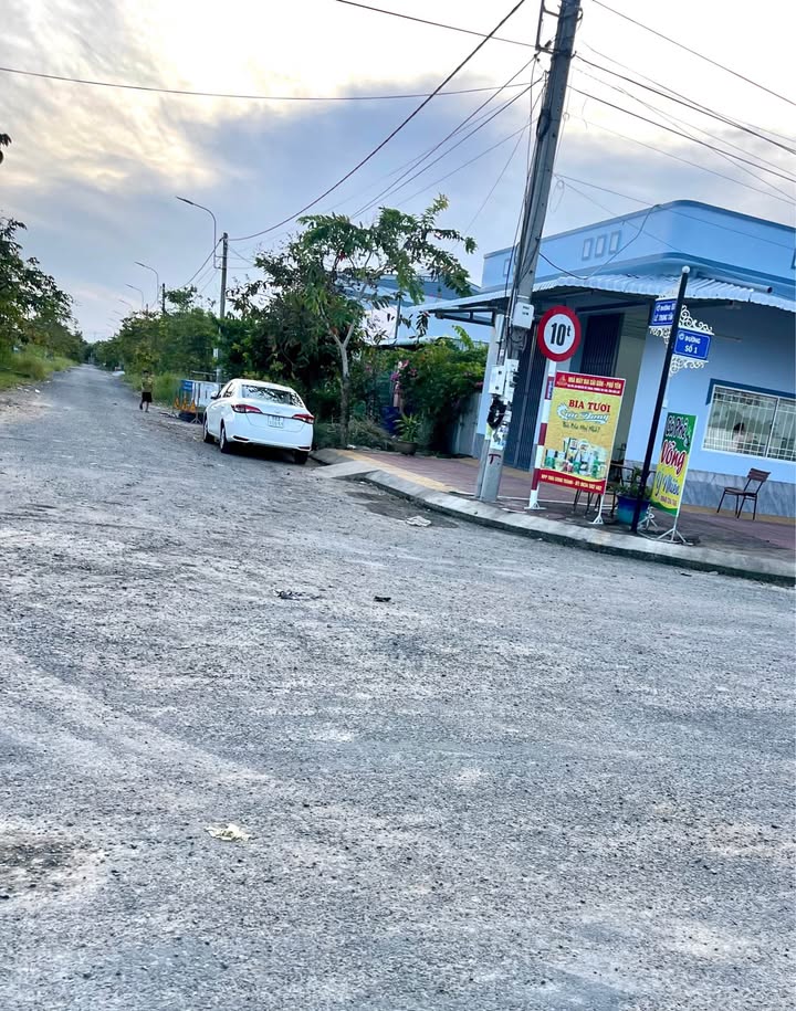 Đất nền An Xuyên Cà Mau 306m² giá 2 tỷ - Vị trí đẹp thuận lợi