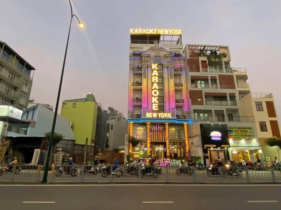 Warehouse Tòa Nhà Dương Quảng Hàm, Gò Vấp 456.3m² - Hợp đồng thuê 300 triệu/tháng