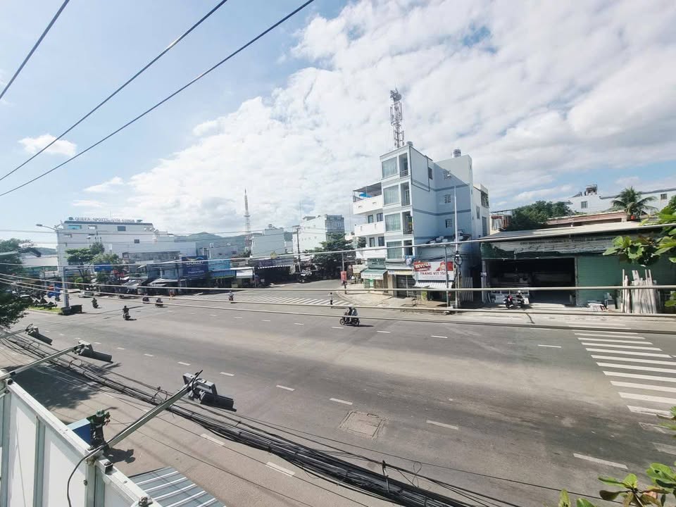 Nhà mặt tiền đường 2/4, phường Vĩnh Hòa, Nha Trang 95m² - Kinh doanh tốt, giá bớt lộc!