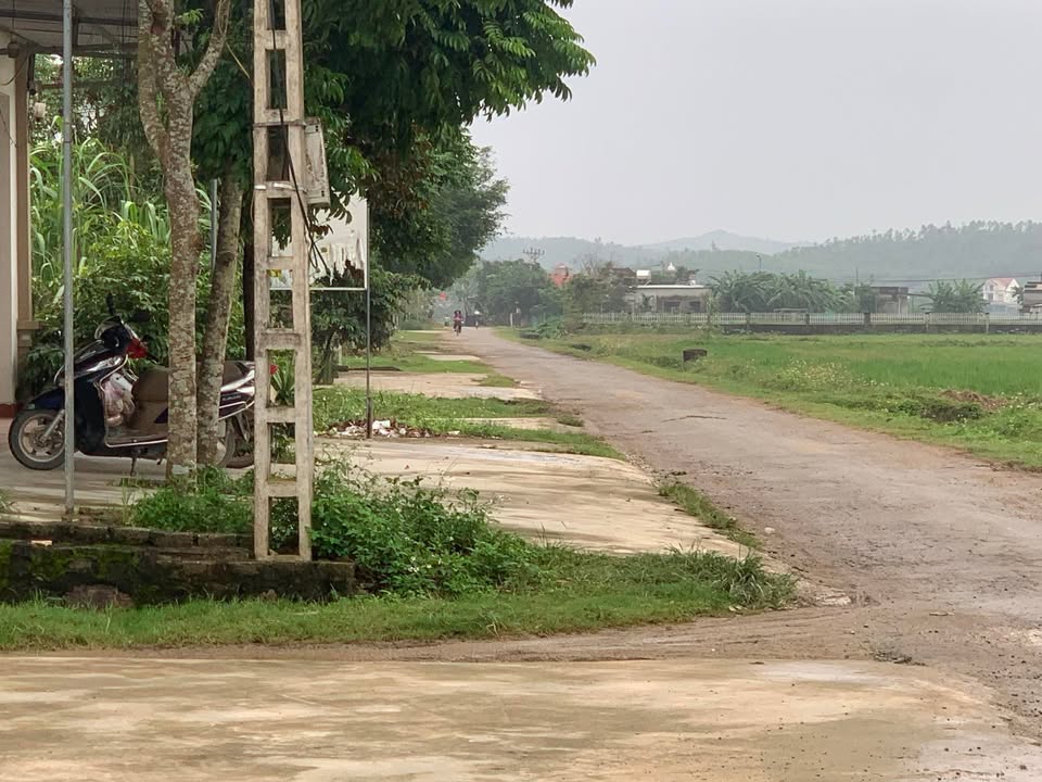 Đất thổ cư xóm Tân Vĩnh, xã Tân Thành, 200m² giá 1.7 tỷ - Đầu tư sinh lời nhanh!