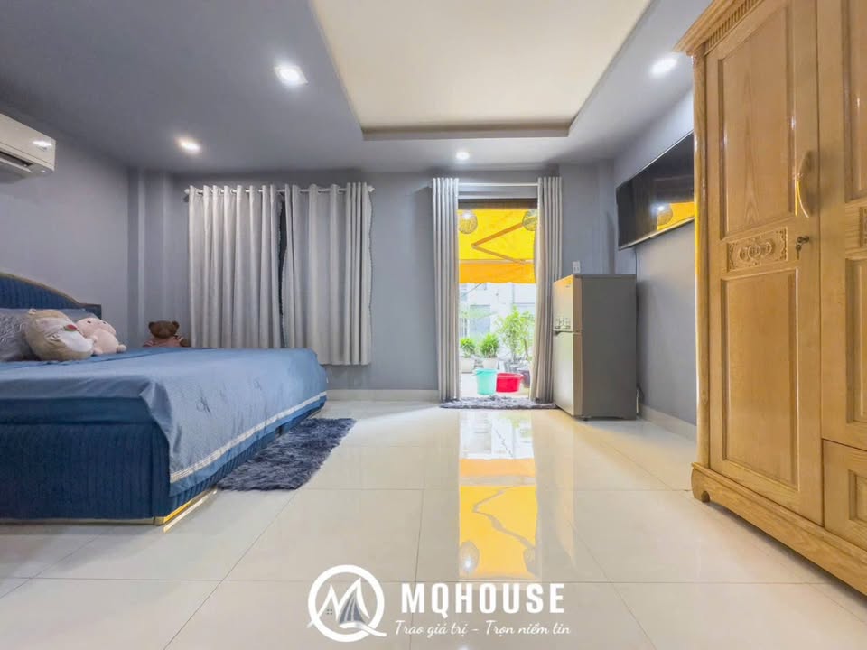 Căn hộ cho thuê đường Hoàng Sa Quận 3 - Nội thất đầy đủ, ban công thoáng mát!