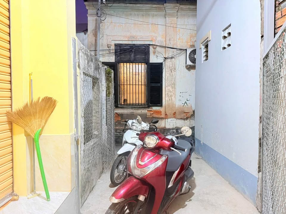 Nhà bán Phường An Hội, Bến Tre 105m² - Cách Hồ Trúc Giang chỉ vài bước chân!
