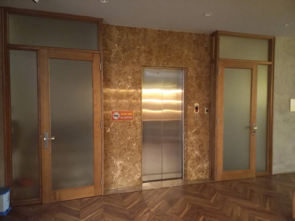 Tòa nhà văn phòng 6 tầng Nguyễn Văn Vĩnh, Tân Bình 182.5m² giá 48.5 tỷ - Hoàn công đầy đủ!