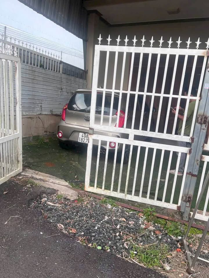 Nhà hẻm 135 Trần Quốc Toản, Bảo Lộc 100m² giá chỉ 1.9 tỷ - Sẵn sàng ở ngay!