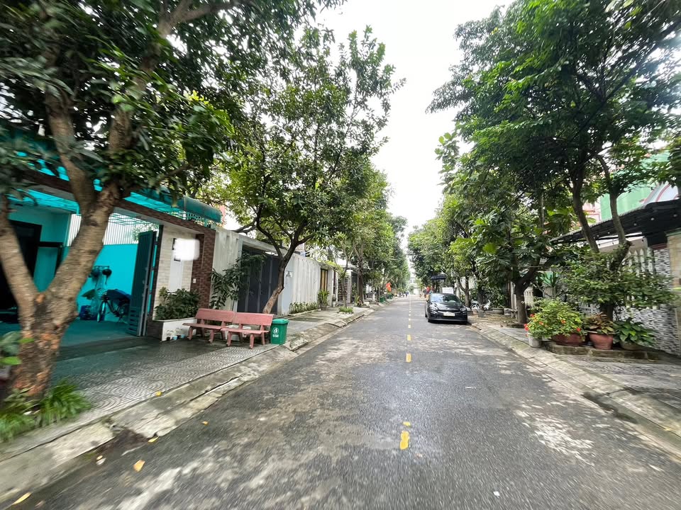 Nhà 2 tầng đường Trường Sa, Đà Nẵng 115m² giá 64 triệu - Gần Bãi Tắm Sơn Thuỷ!