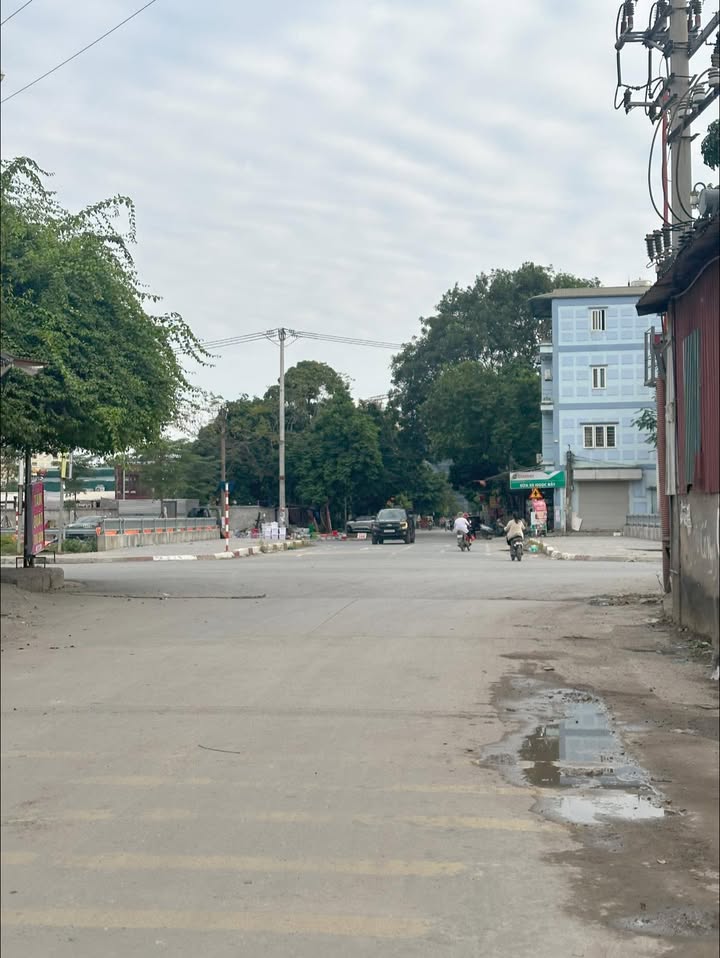 Bán đất có nhà cấp 4 tại Võng La, Đông Anh 76m² - Sẵn sàng vào ở ngay!